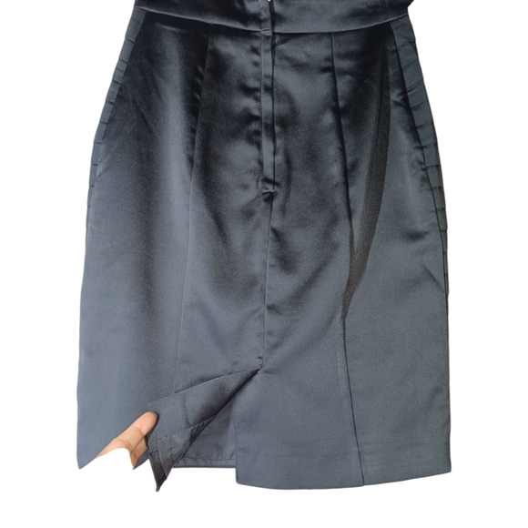 Elegant Black Skirt - Picture 4 of 6